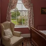 לינה וארוחת בוקר Ivyleigh House