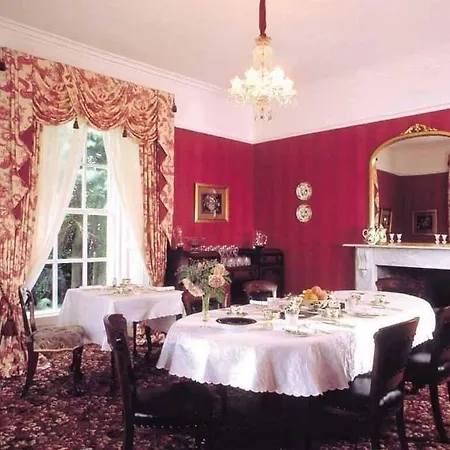 فندق مبيت وإفطار Ivyleigh House 5*