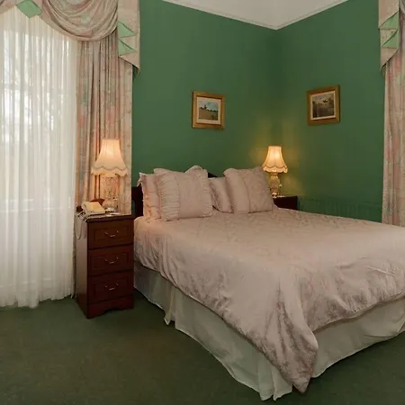 Bed & Breakfast Ivyleigh House