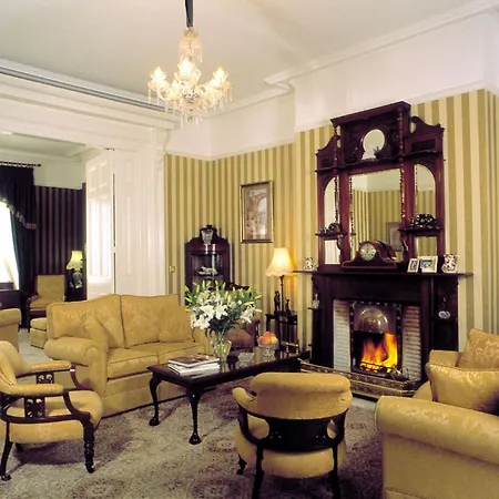 فندق مبيت وإفطار Ivyleigh House بورتلاويس