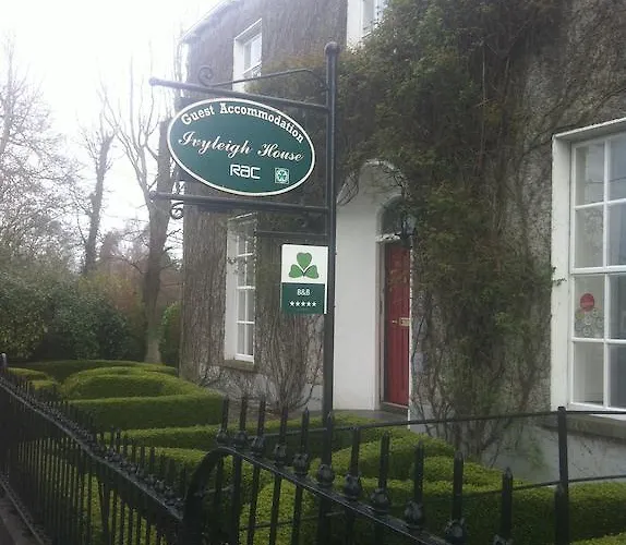 לינה וארוחת בוקר Ivyleigh House פורטלויס